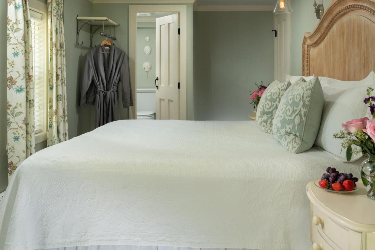 The Inn At Yarmouth Port Экстерьер фото